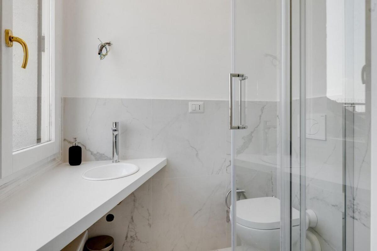 Homeby, Cozy Penthouse Apartment Mailand Exterior foto
