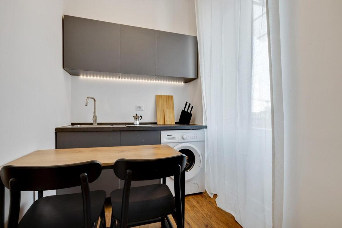 Homeby, Cozy Penthouse Apartment Mailand Exterior foto